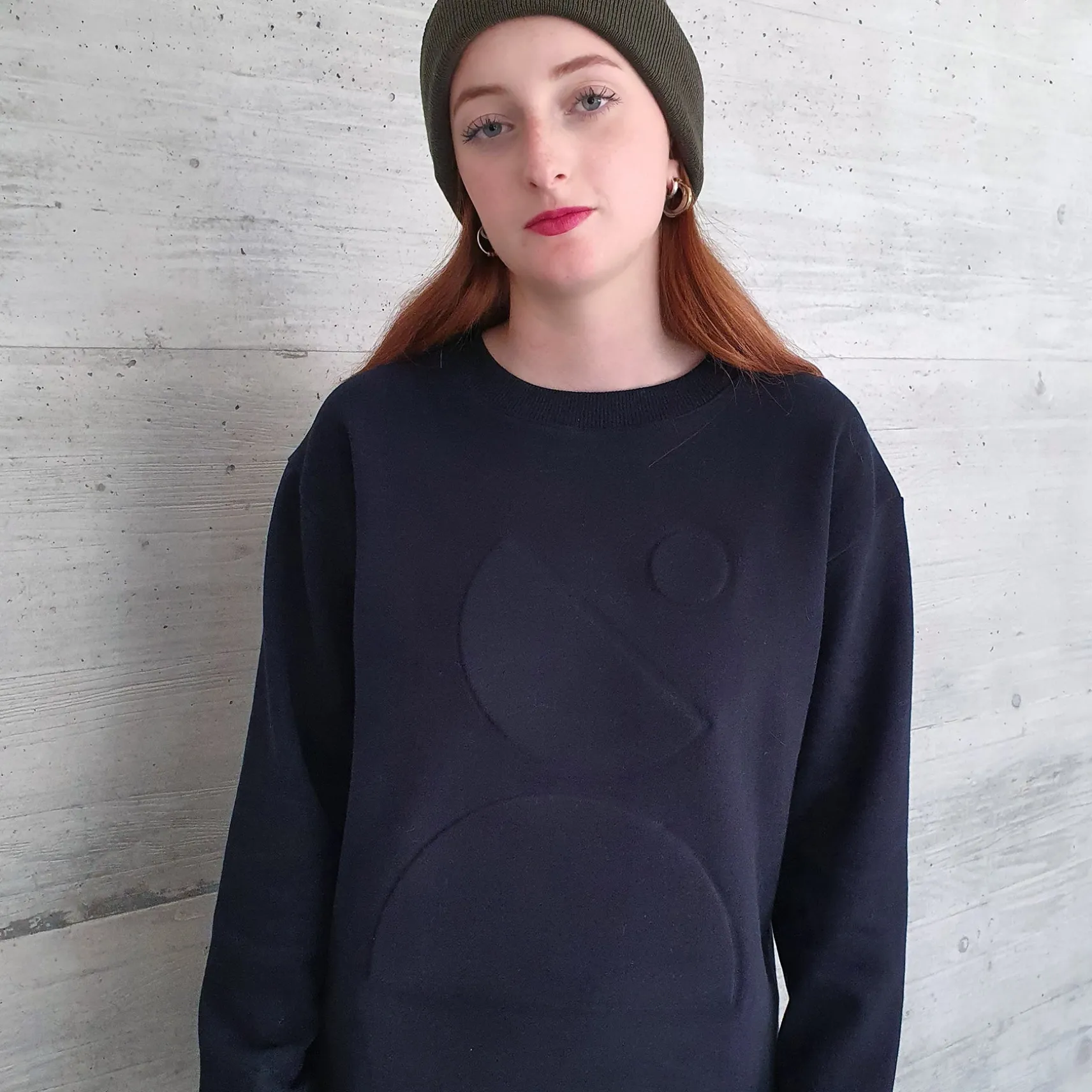 arya_black_bergroes_sweat_0.webp Arya Black übergroßes Sweatshirt aus Bio-Baumwolle
