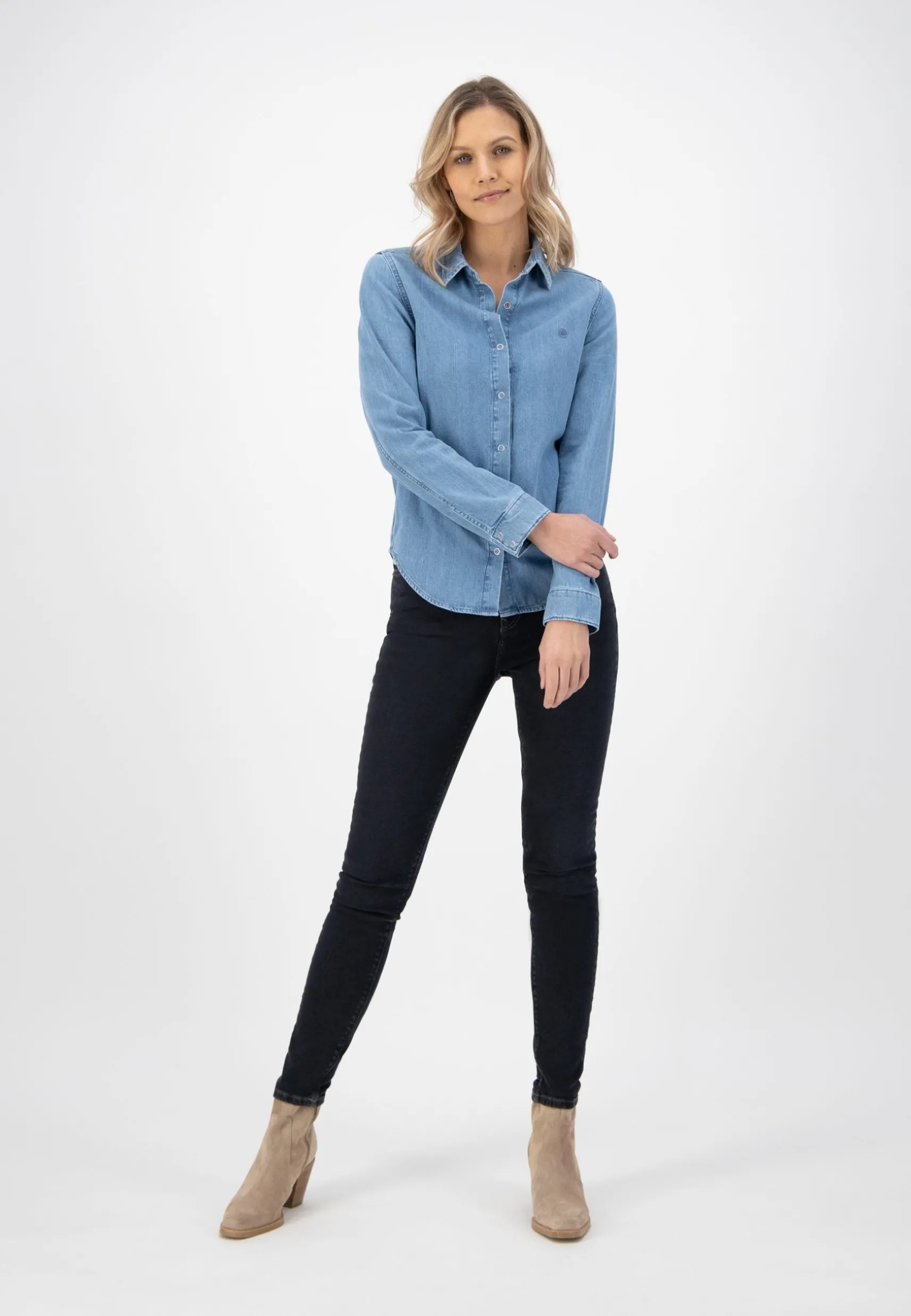 betty_denim_jeanshemd_1.webp Betty Denim Jeanshemd