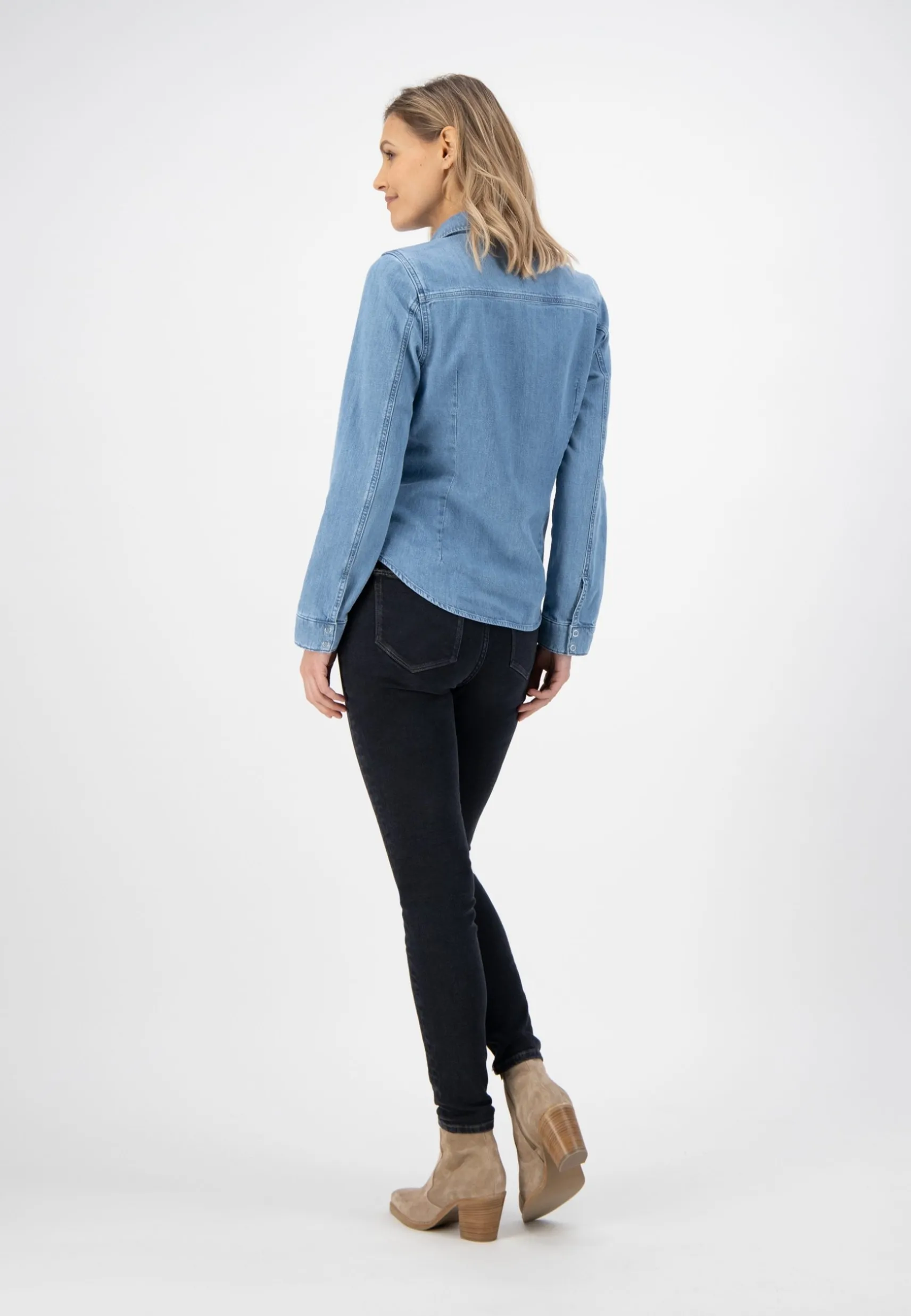 betty_denim_jeanshemd_3.webp Betty Denim Jeanshemd