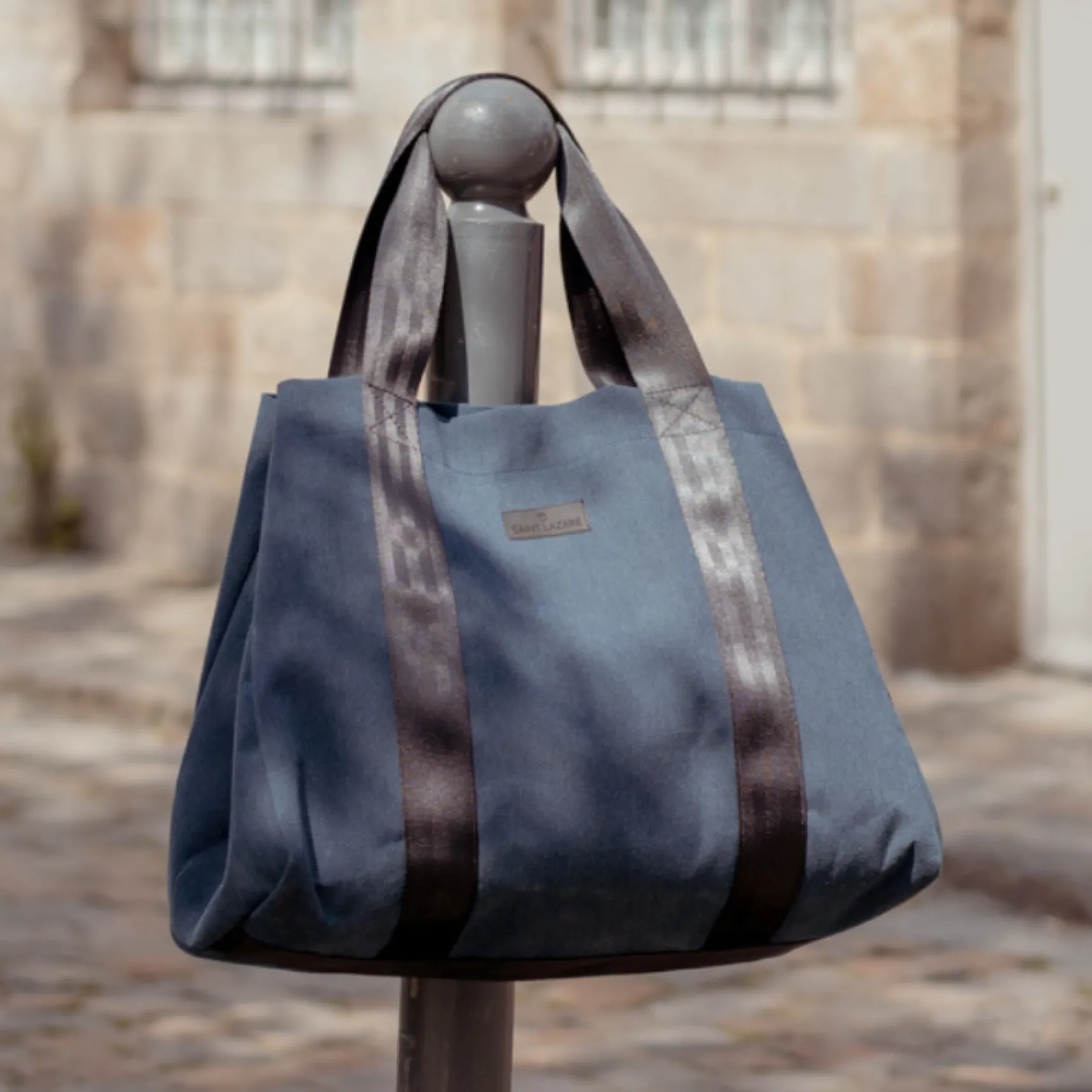 blaue_einkaufstasche_3.webp Blaue Einkaufstasche