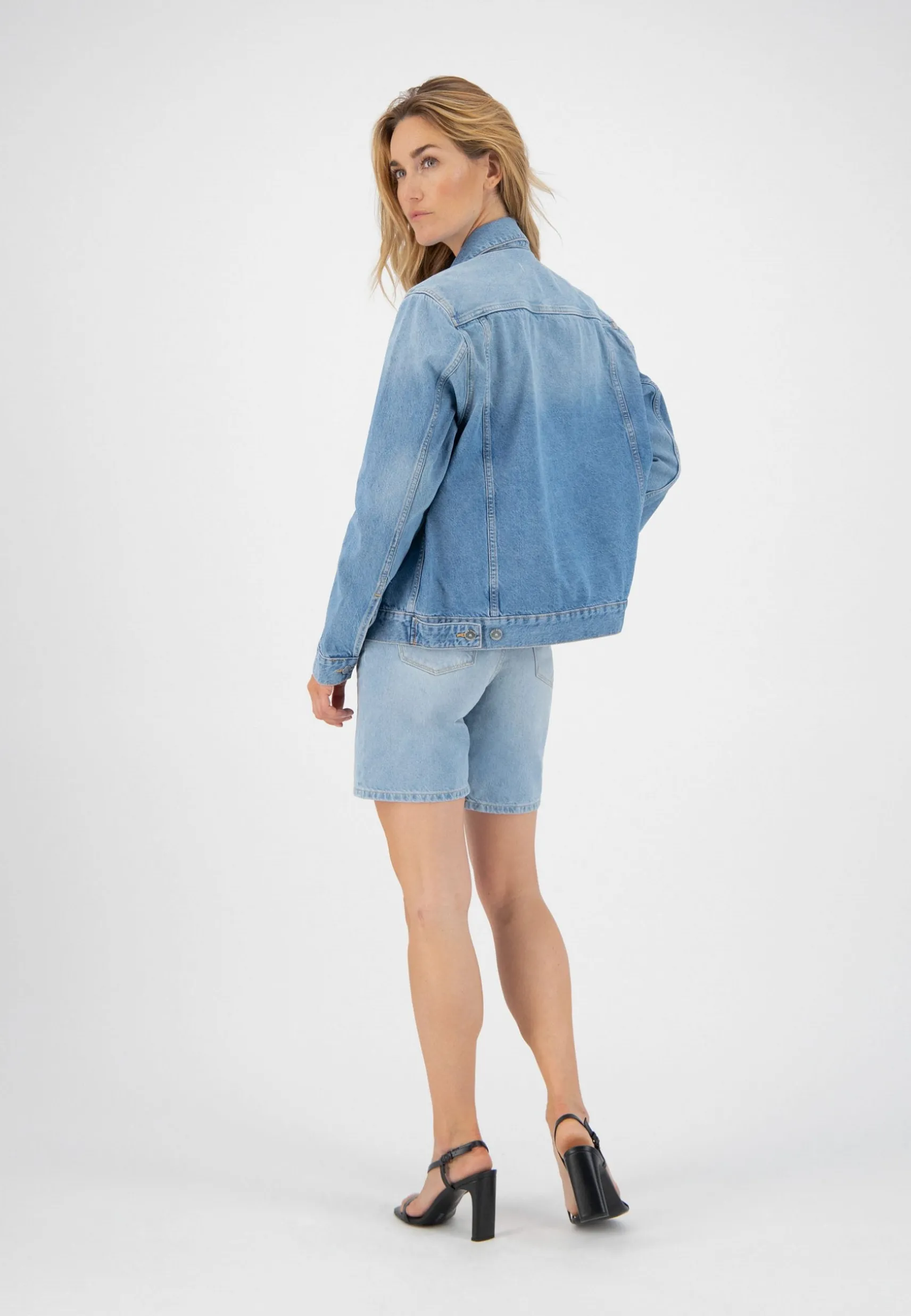 damen_jeansjacke_tyler_he_2.webp Damen Jeansjacke Tyler Heavy Stone