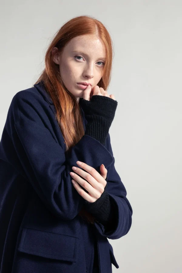 Damen Schwarze Armstulpen aus recyceltem Kaschmir
