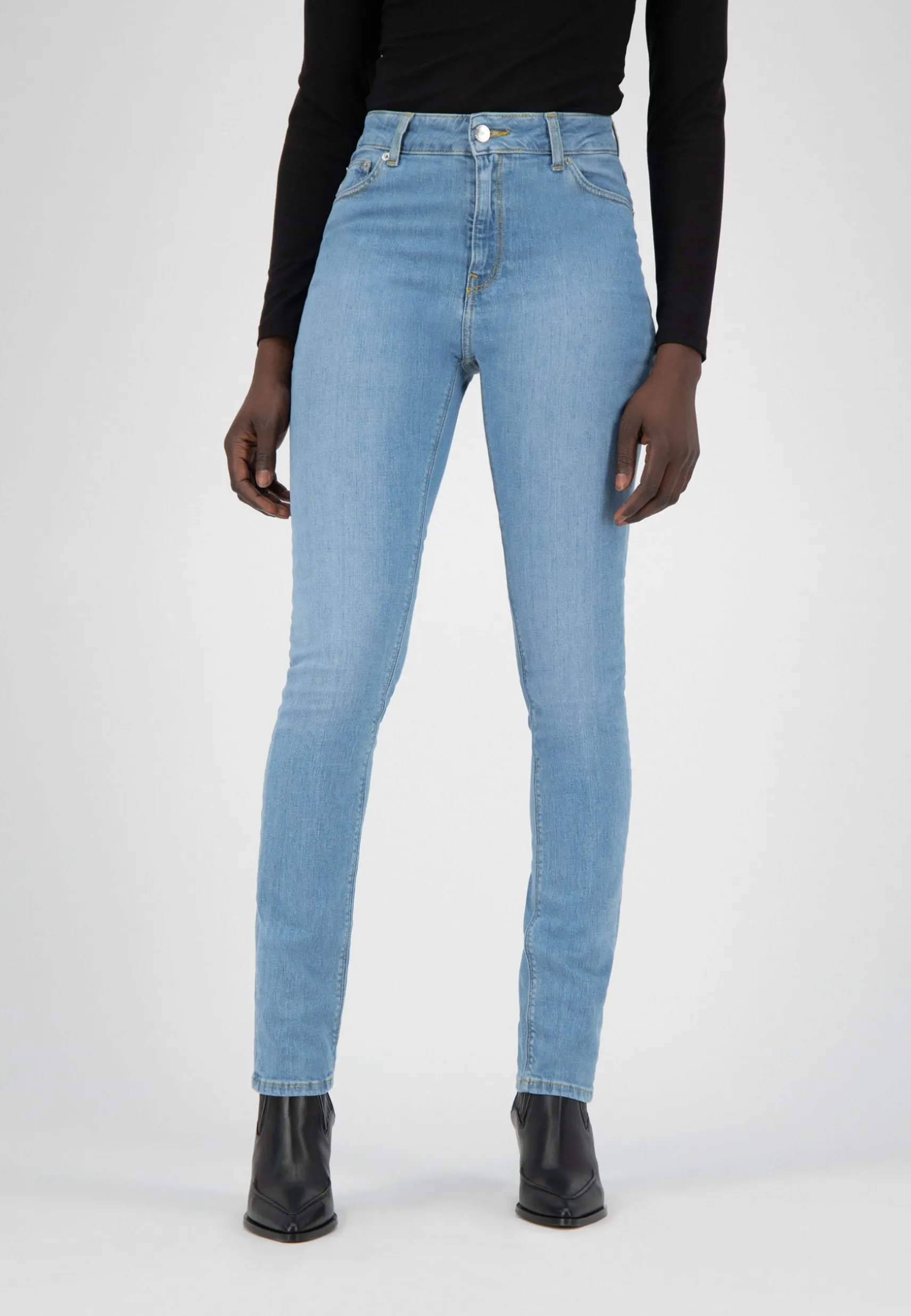 damenjeans_regular_swan_h_3.webp Damenjeans Regular Swan Heavy Stone