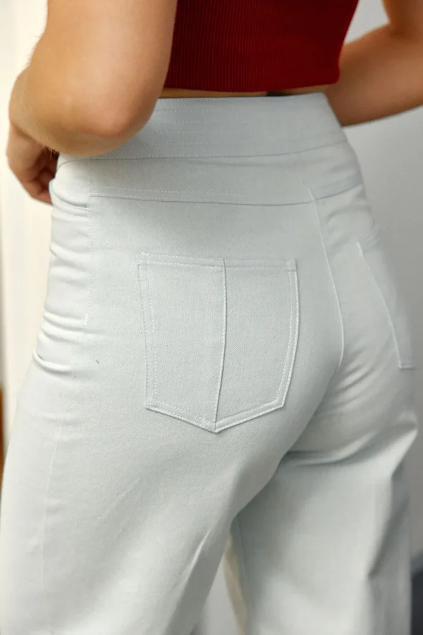 Gerade Damenjeans Cameron Himmelblaue