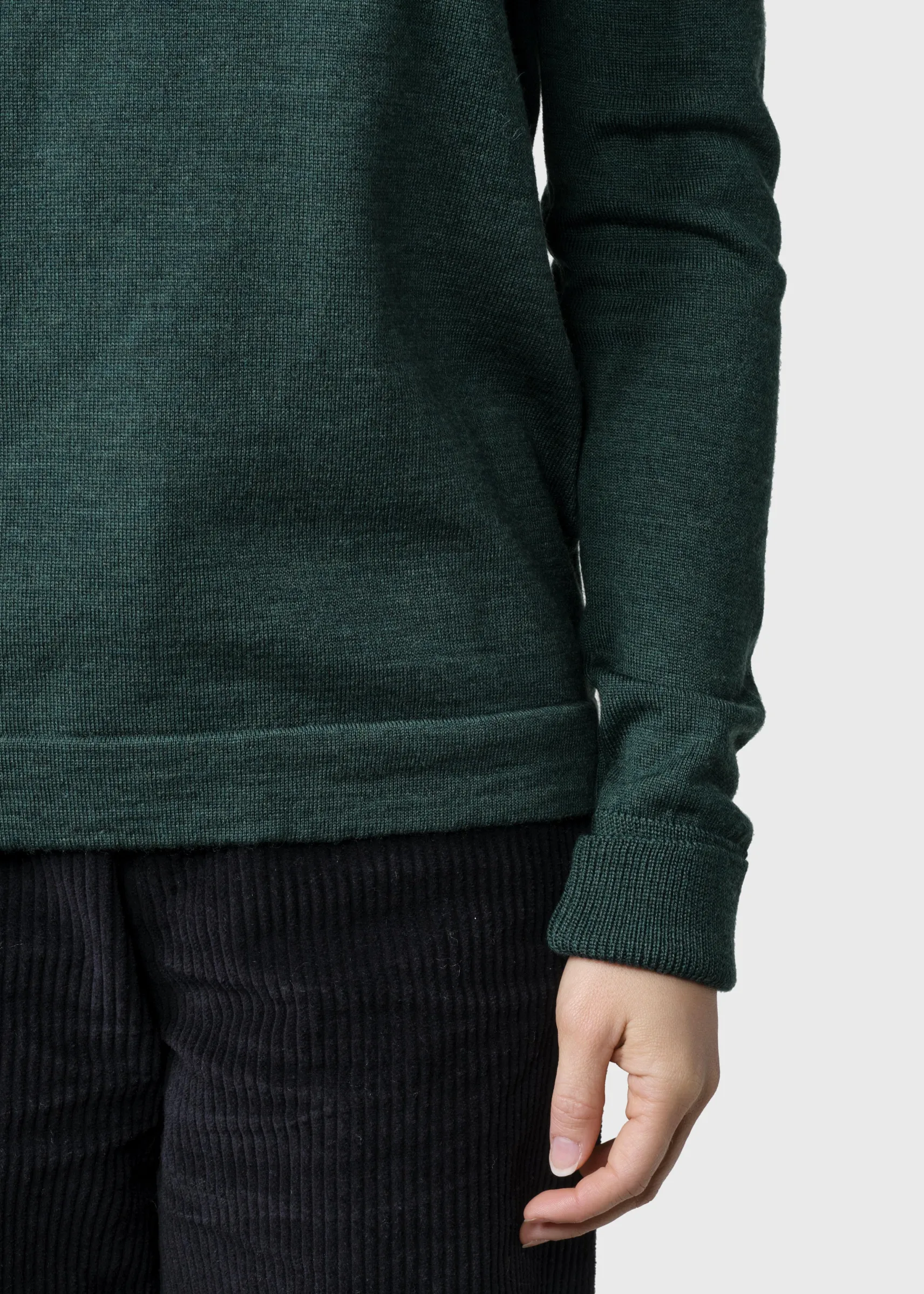grner_merinorollkragenpul_1.webp Grüner Merino-Rollkragenpullover Isabella