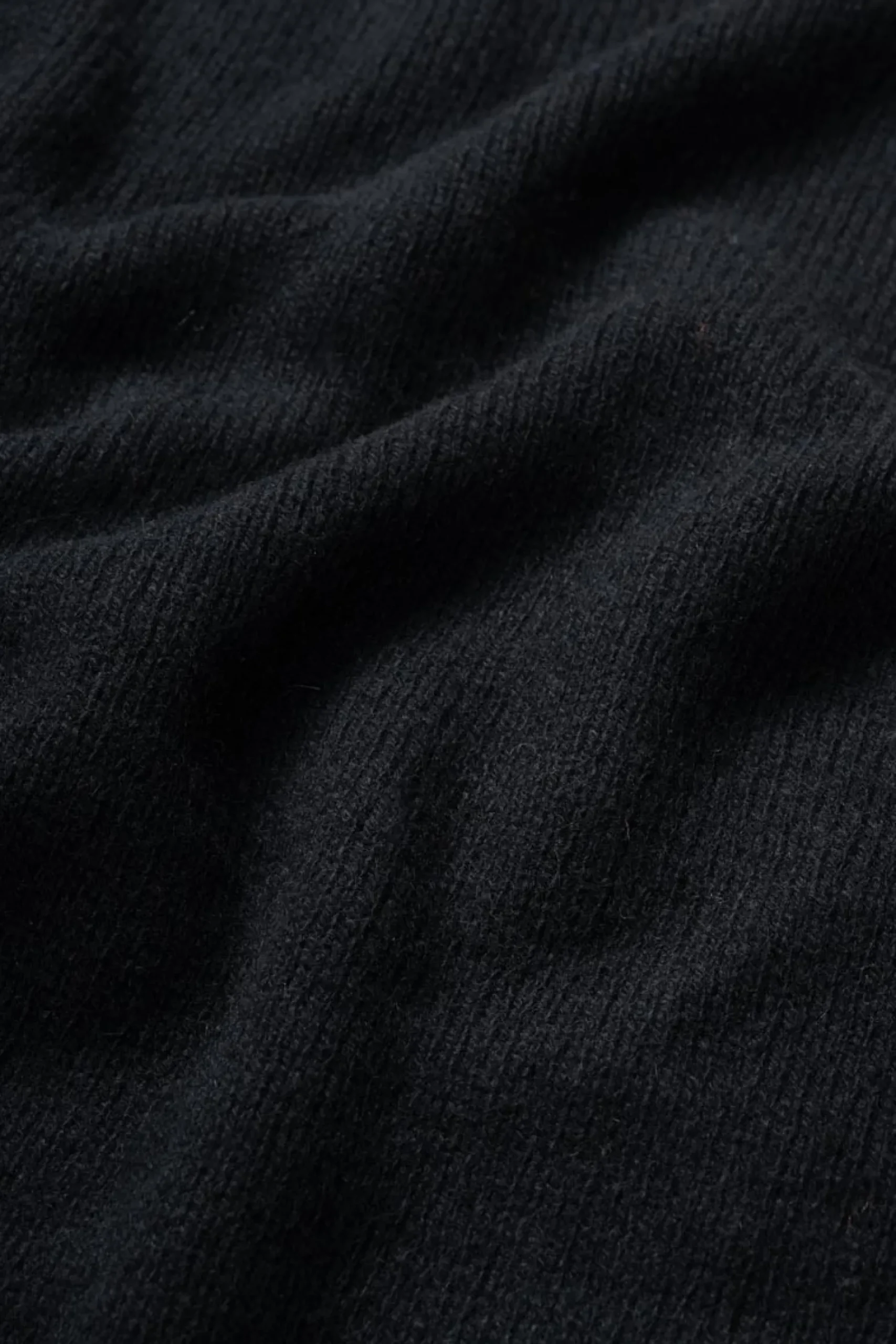 herren_kaschmirpullover_c_3.webp Herren Kaschmirpullover Clemente Schwarz