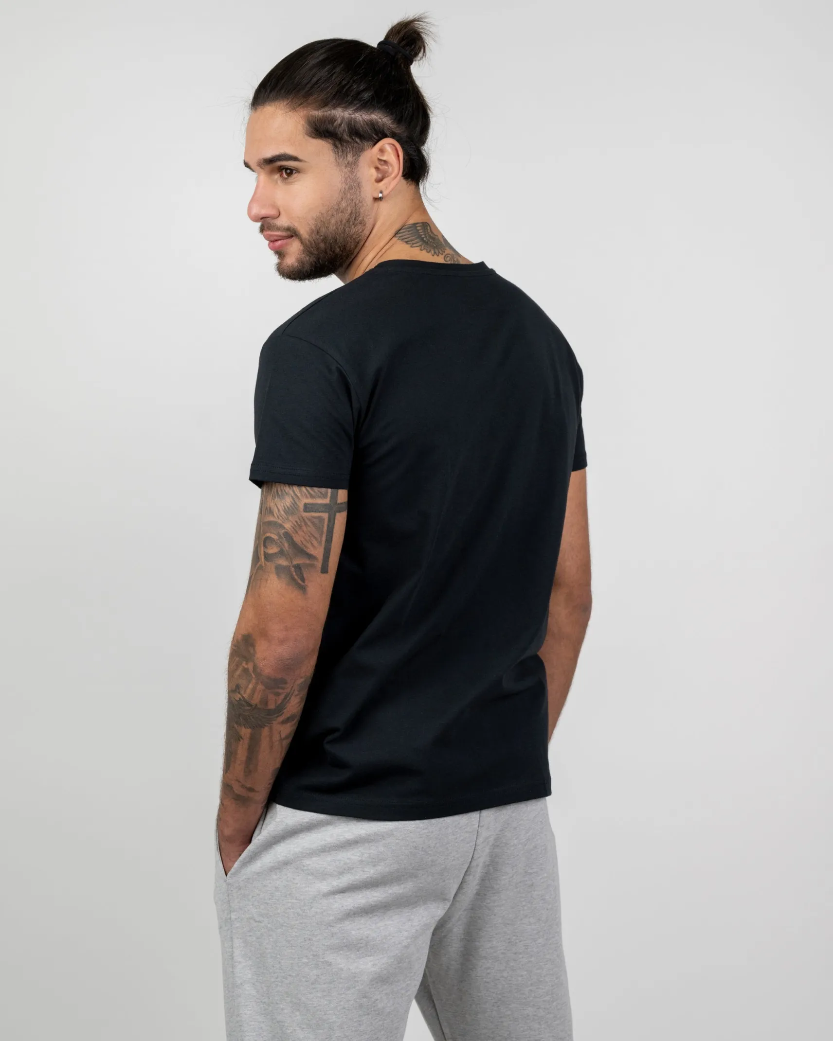 herren_tshirt_aus_biobaum_2-2.webp Herren T-Shirt aus Bio-Baumwolle Treeshirt Schwarz