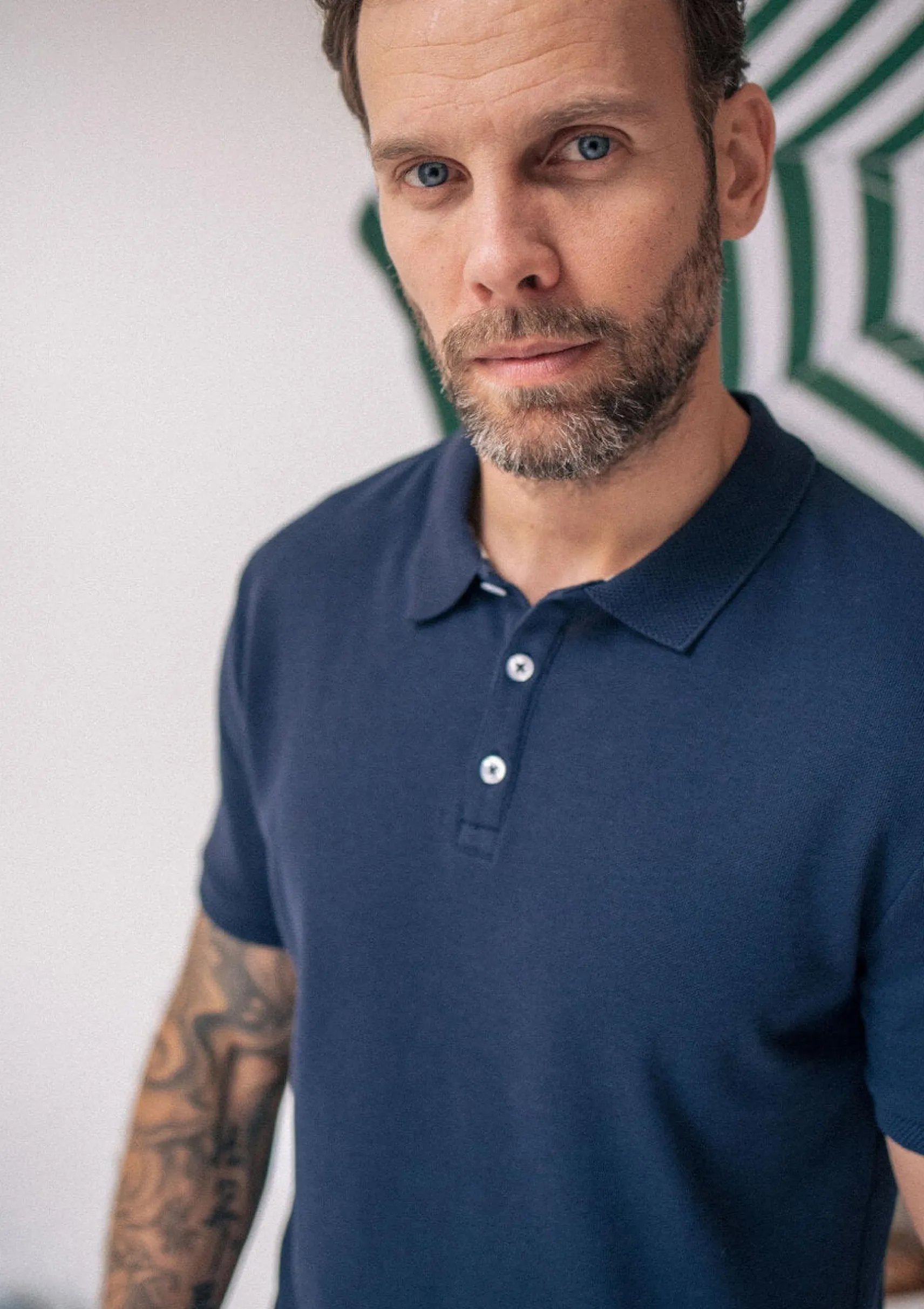 herrenpoloshirt_aus_bioba_3.webp Herren-Poloshirt aus Bio-Baumwolle Amical Navy