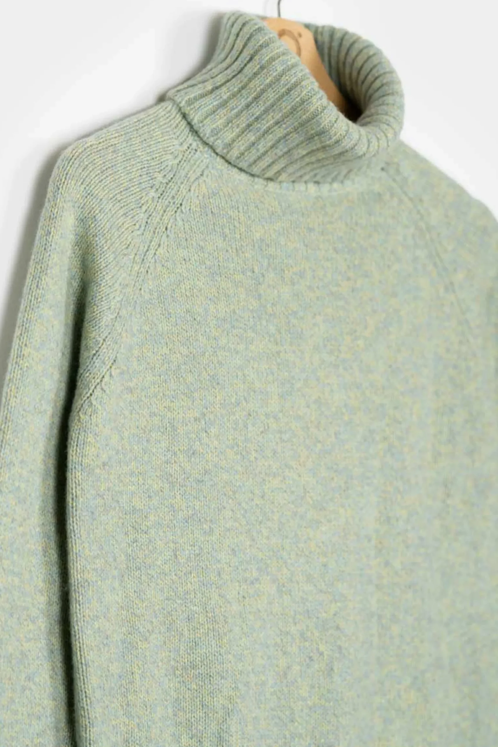 kaschmir_rollkragenpullov_3.webp Kaschmir Rollkragen-Pullover Susanna Mintgrün