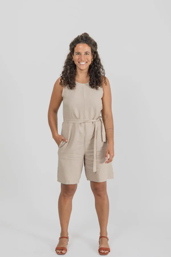 Kurze Leinen-Latzhose Daisy Beige
