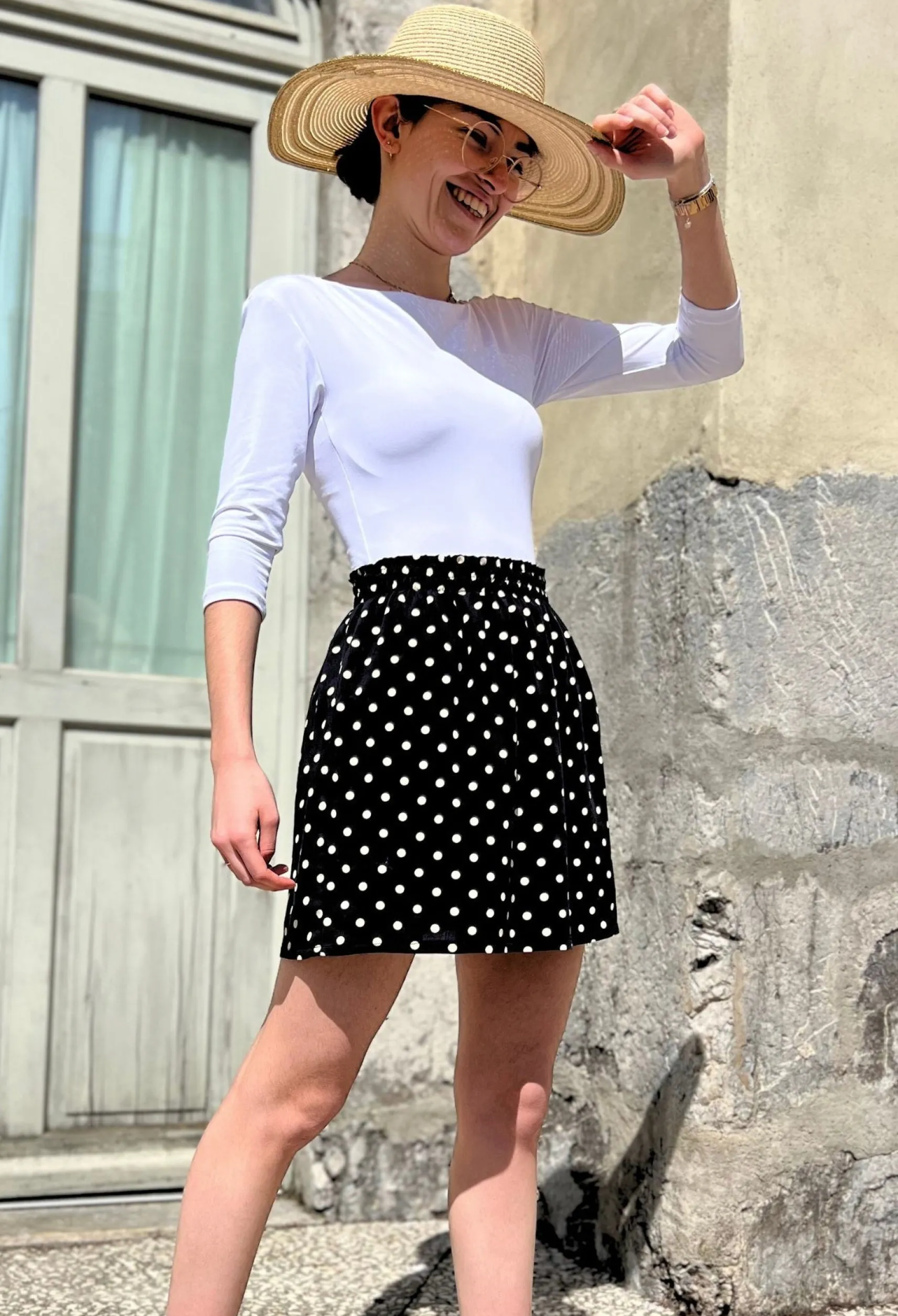kurzer_gepunkteter_rock_a_0.webp Kurzer gepunkteter Rock Astrid
