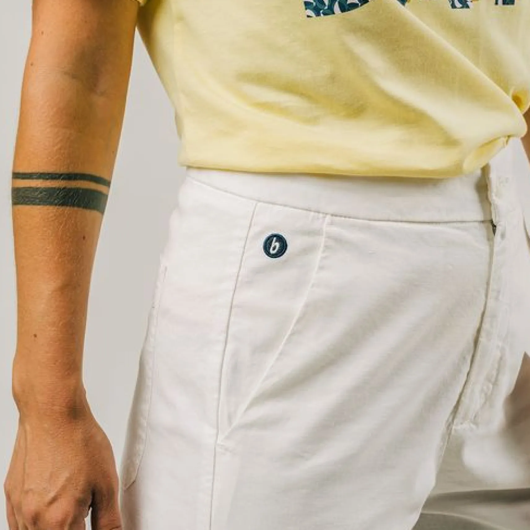 leichte_damenhose_capri_w_1.webp Leichte Damenhose Capri Weiss