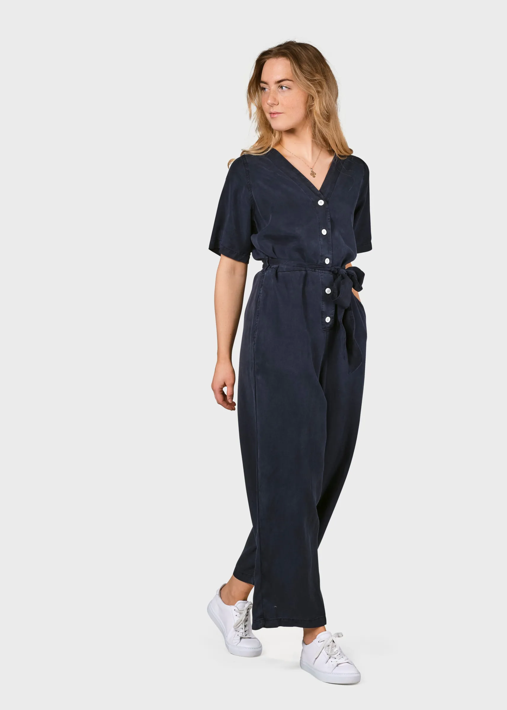 lyocell_damenhosenanzug_m_2.webp Lyocell Damen-Hosenanzug Marna Navy