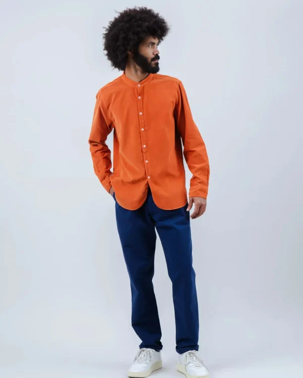 Orange Samthemd mit Stehkragen