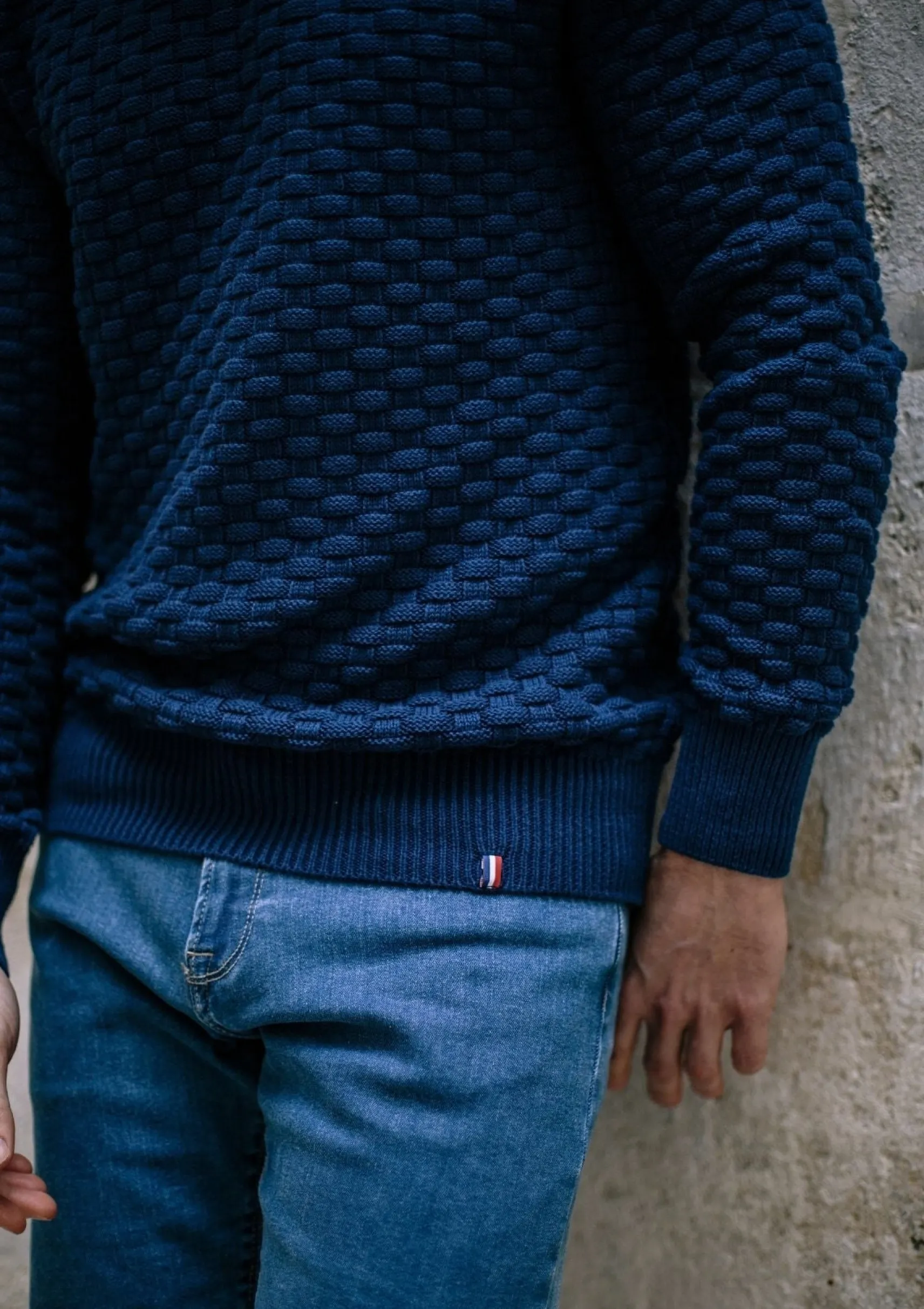 pullover_damier_marinebla_2.webp Pullover Damier marineblau kariert