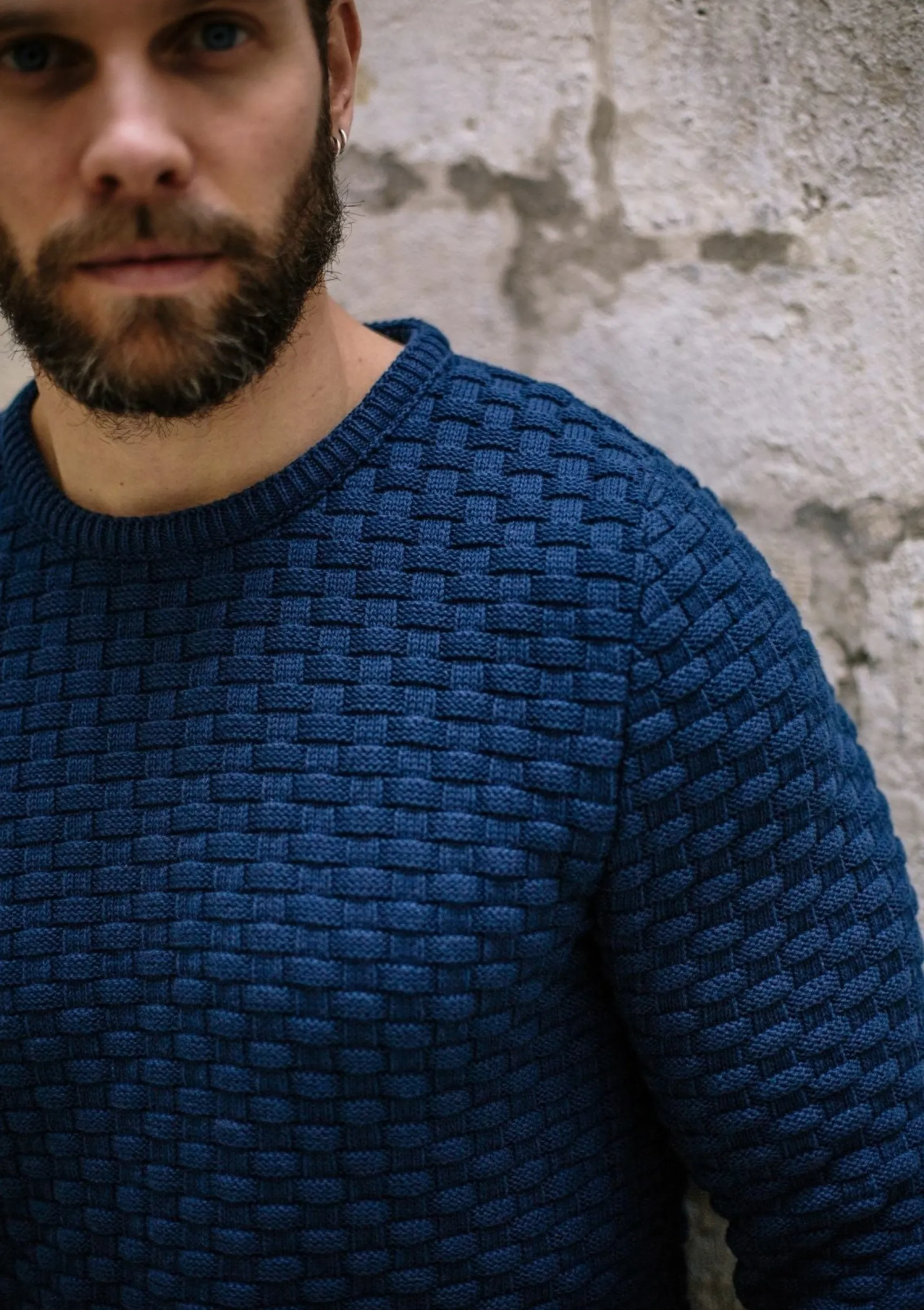 pullover_damier_marinebla_3.webp Pullover Damier marineblau kariert