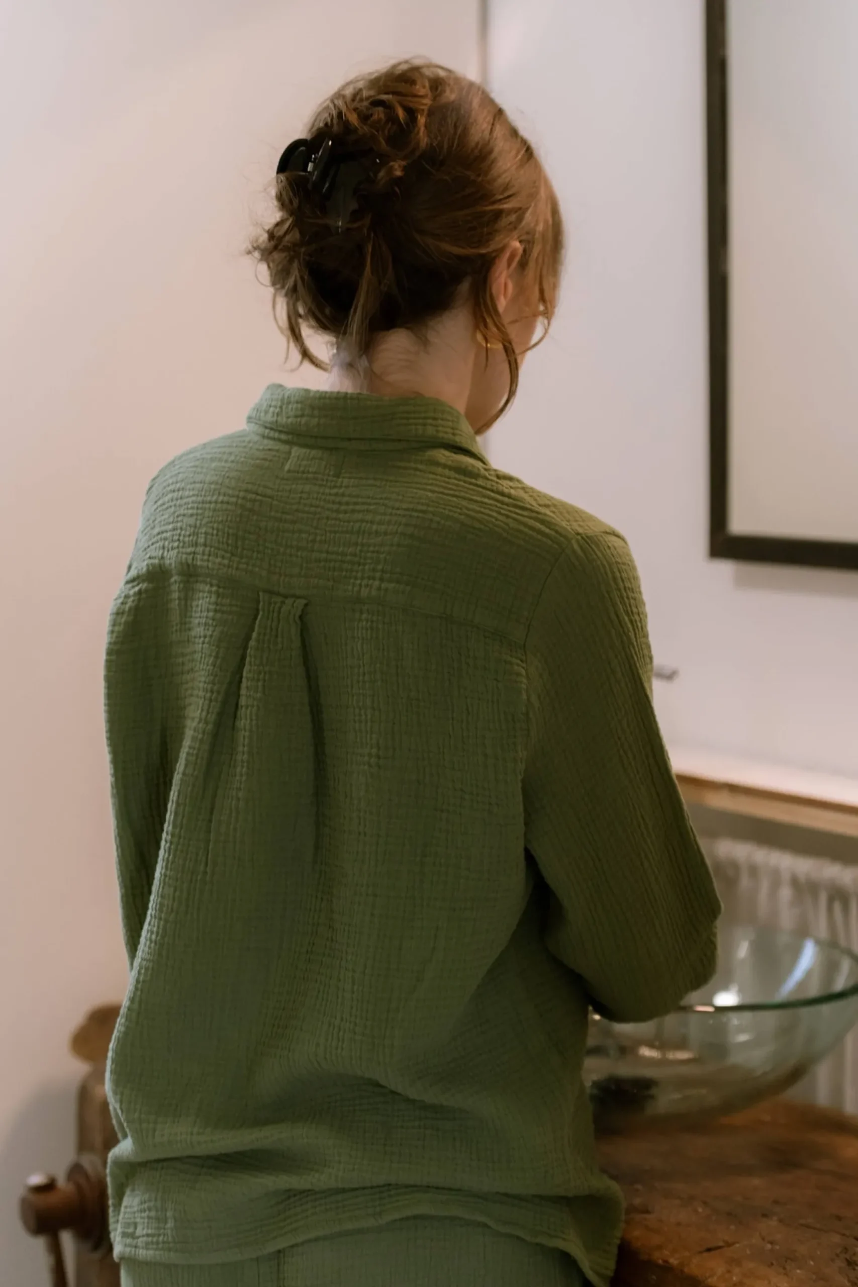 pyjamahemd_daphne_olivgrn_2.webp Pyjama-Hemd Daphne Olivgrün