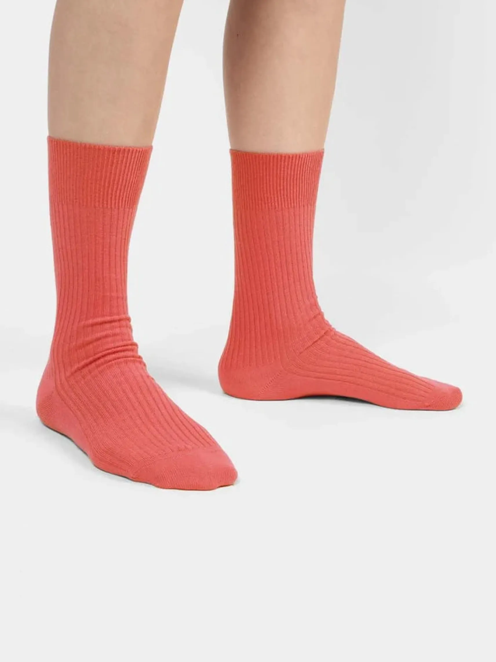 ribbed_coral_red_socken_0.webp Ribbed Coral Red Socken