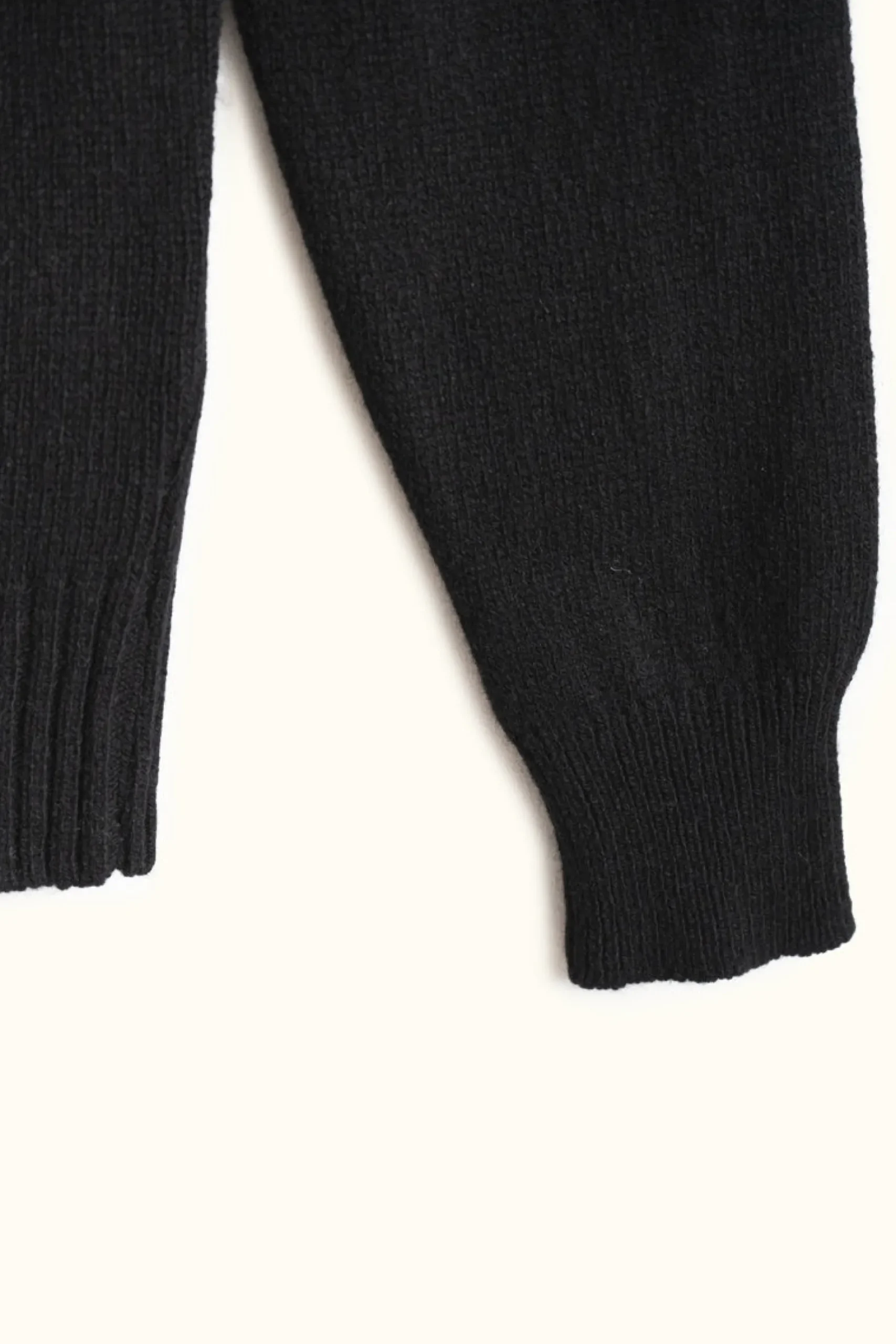 rollkragenpullover_aus_re_2-2.webp Rollkragenpullover aus recyceltem Kaschmir Ada Schwarz