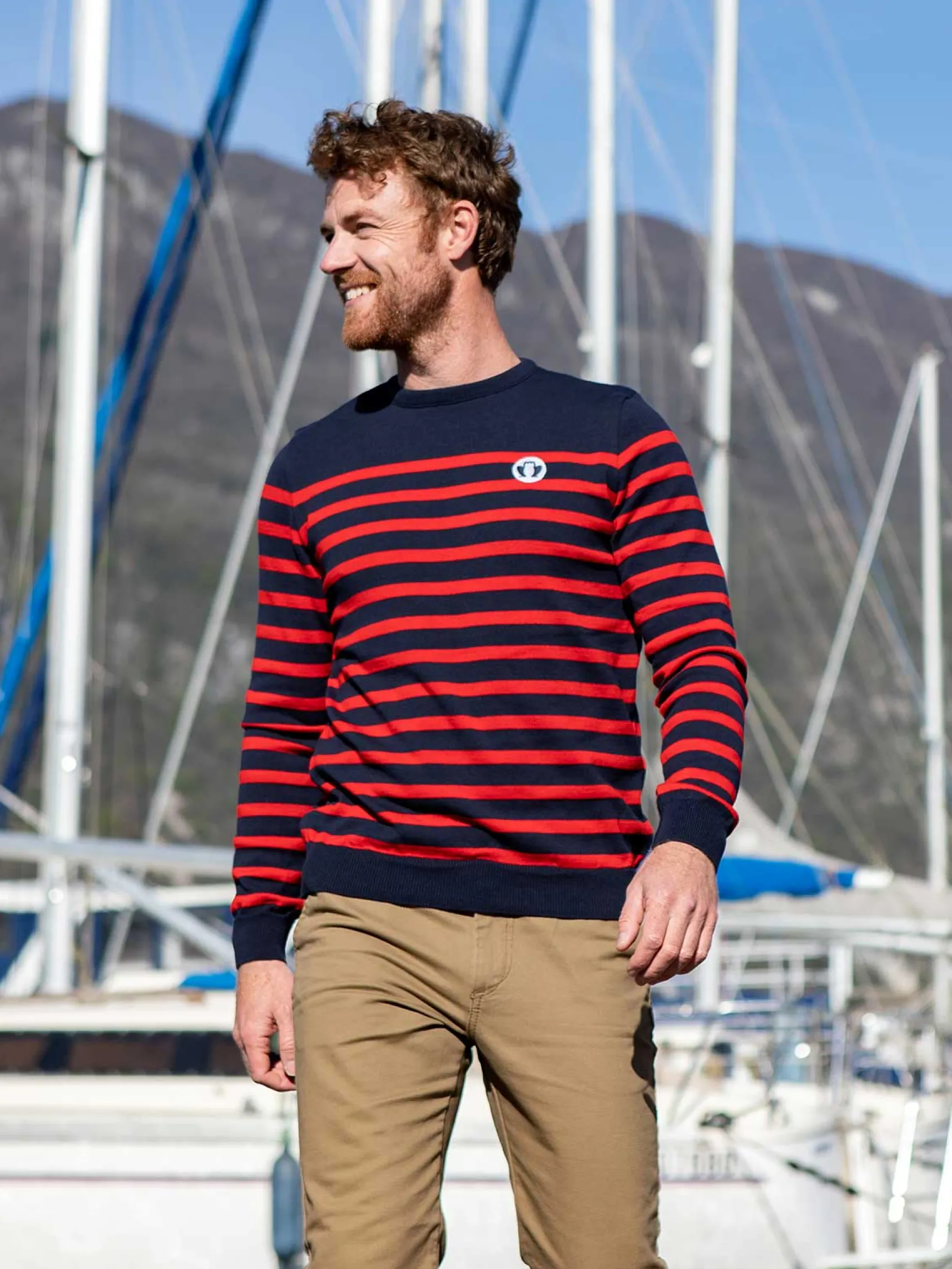 roter_herrenpullover_von__3.webp Roter Herrenpullover von La Marinière