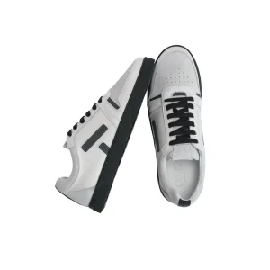 Schwarz-weiße Sansaho-Ledersneaker