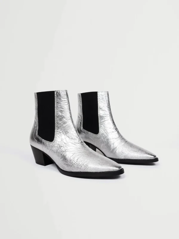 Silberne vegane Lederstiefel