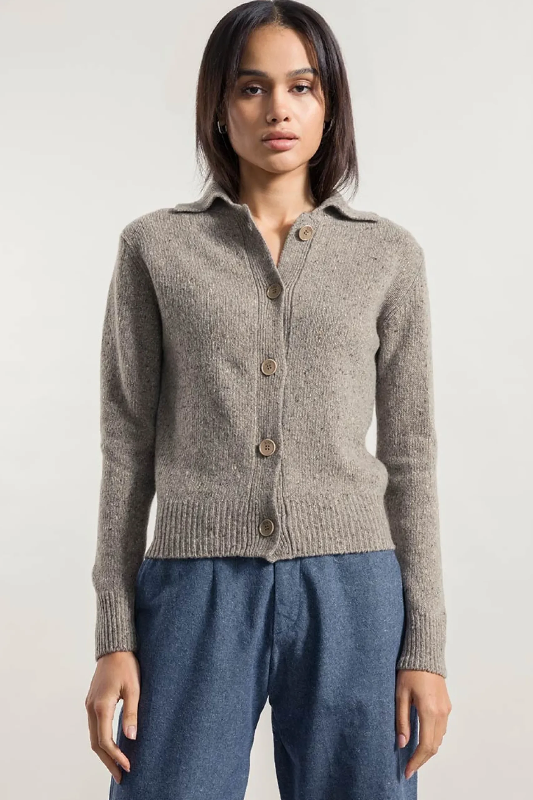 strickjacke_aus_recycelte_0-2.webp Strickjacke aus recyceltem Kaschmir Cecilia Beige