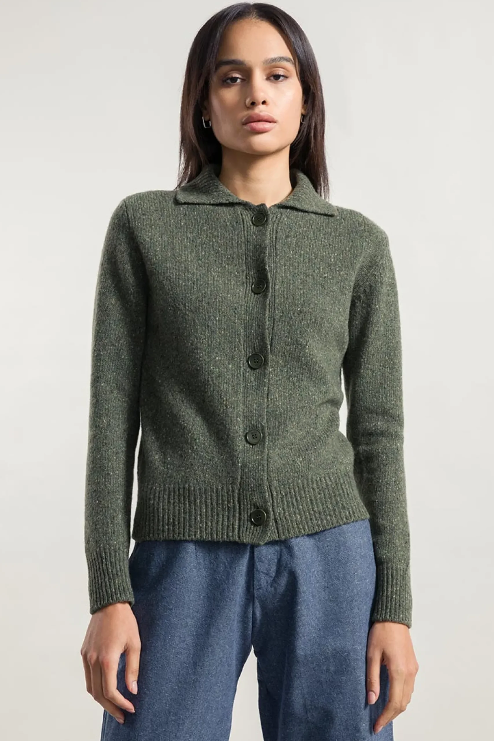 strickjacke_aus_recycelte_0.webp Strickjacke aus recyceltem Kaschmir Cecilia Khaki