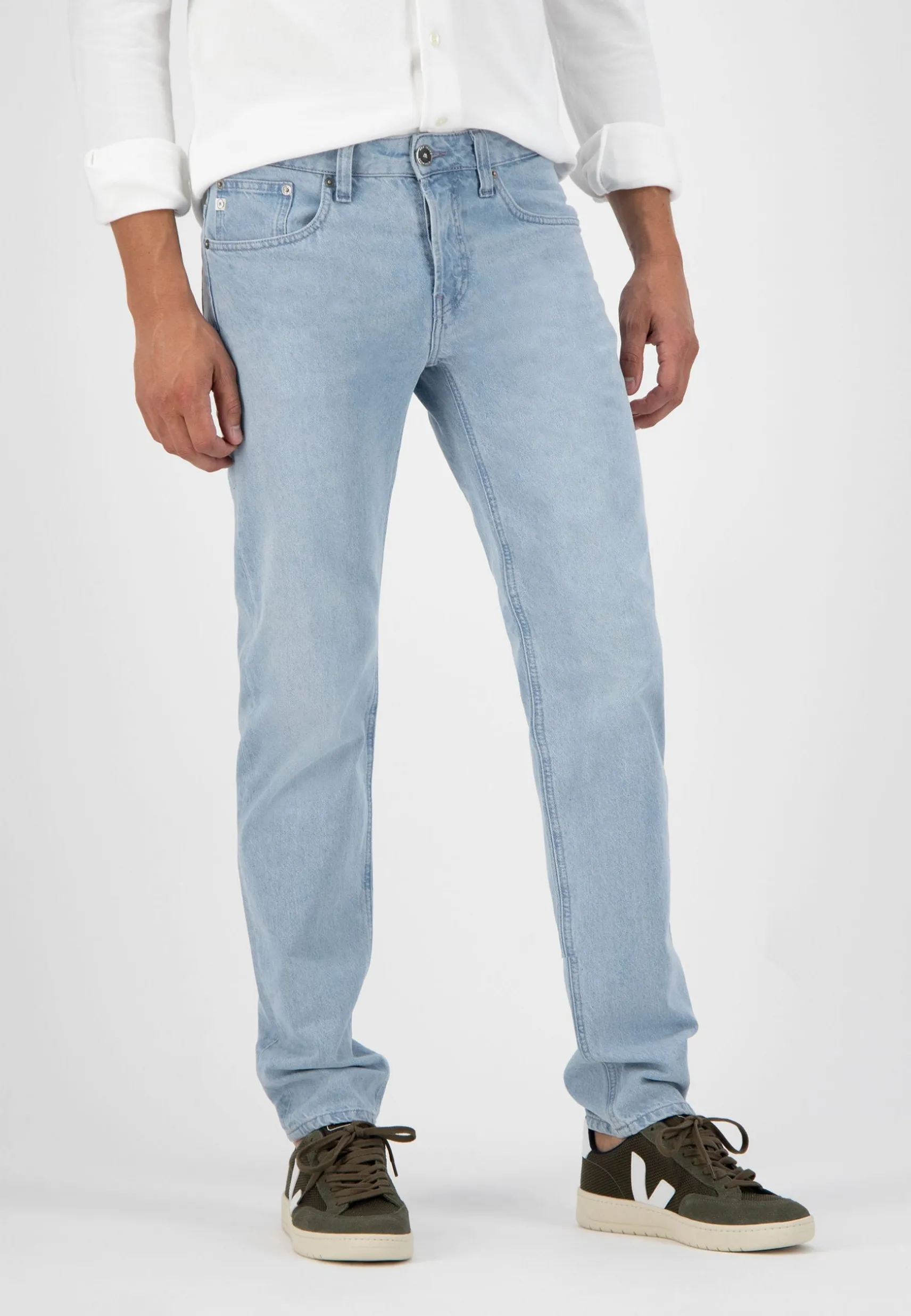 regular_tapered_jeans_dun_3.webp Regular Tapered Jeans Dunn Sun Stone