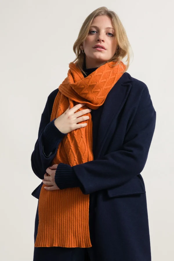 Schal aus recycelter Wolle Simone Orange